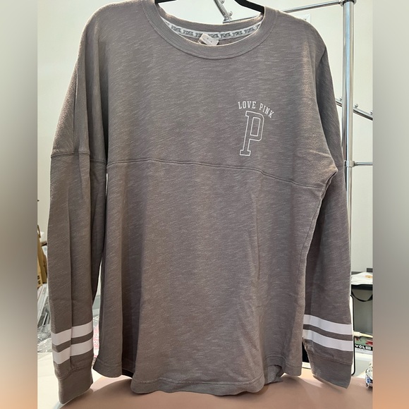 PINK Victoria's Secret Long Sleeve Sweater Size- M Color- Grey - Picture 1 of 6